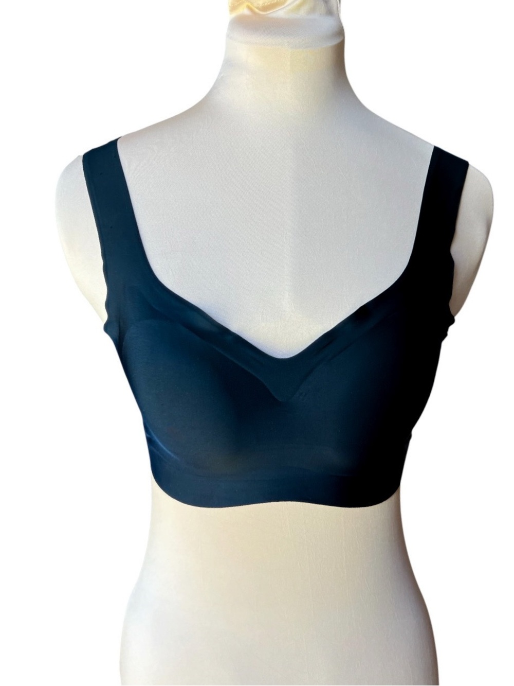 STRM LINE Intimates Seamless Bra Smooth Black Sz Medium NWOT